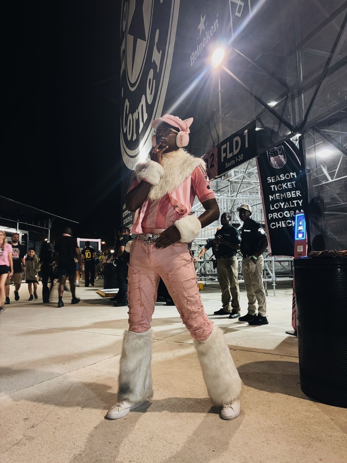 A Miami, l'écharpe de foot est remplacée par des dégaines fantastiquement tapageuses.