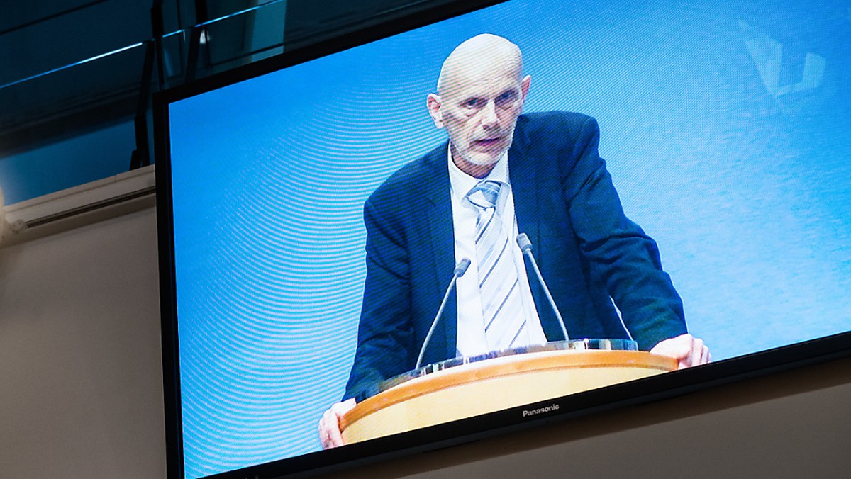 Daniel Koch, Leiter Abteilung übertragbare Krankheiten des Bundesamtes für Gesundheit, rechnet mit der Ausweitung von Massnahmen gegen das Coronavirus in der Schweiz.