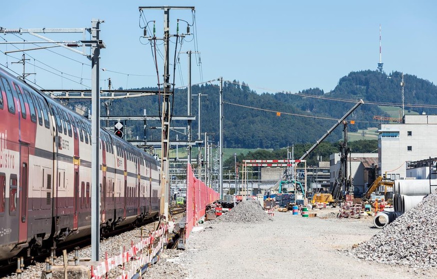 Bis 2035 soll das Schienennetz ausgebaut werden, um die steigende Nachfrage zu decken.