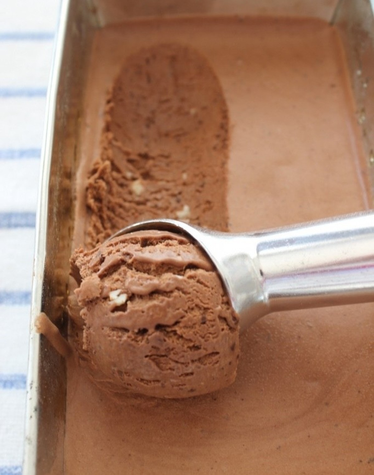 Schokolade Semifreddo Glace 
https://frauv.com/wp-content/uploads/2014/03/IMG_1327-682x1024.jpg