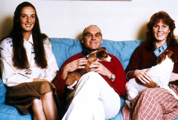 ****NO UK USE**** Right: SARAH FERGUSON Fiancee of HRH Prince Andrew With her sister JANE and father Major RONALD FERGUSON COMPULSORY CREDIT: UPPA/Photoshot Photo C 209212 Issued 03.06.1986 ****NO UK  ...