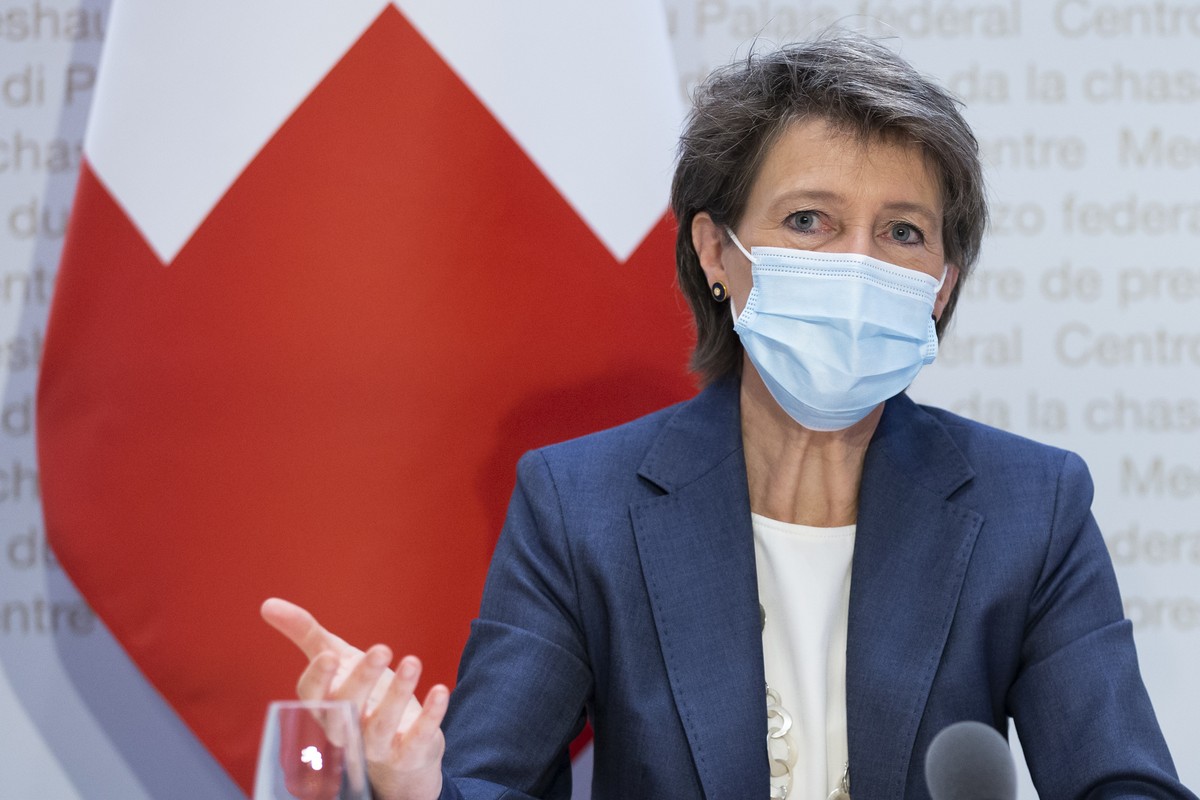Bundesraetin Simonetta Sommaruga spricht waehrend einer Medienkonferenz ueber die Ergebnisse der Vorlagen der Eidgenoessischen Abstimmung aus der Sicht des Bundesrats, am Sonntag, 13. Juni 2021 in Ber ...
