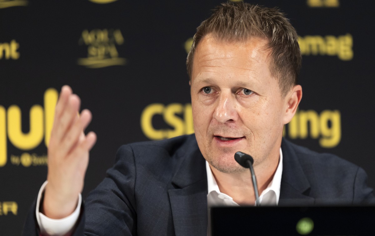 Christoph Spycher, Chief Sports YB, spricht waehrend einer Medienkonferenz zum Saisonstart, am Donnerstag, 23. Juli 2026 im Stadion Wankdorf in Bern. (KEYSTONE/Peter Klaunzer)