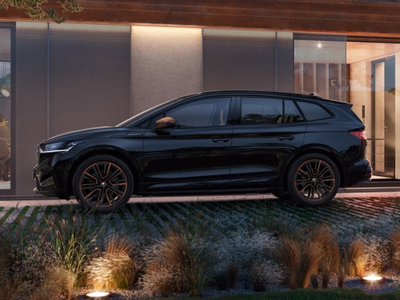 IMAGE DISTRIBUTED FOR SKODA / AMAG IMPORT AG FOR EDITORIAL USE ONLY - SKODA Highlights an der Auto Zuerich 2021:.Die SKODA ENYAQ iV Founders Edition verfuegt serienmaessig ueber das Crystal Face und i ...