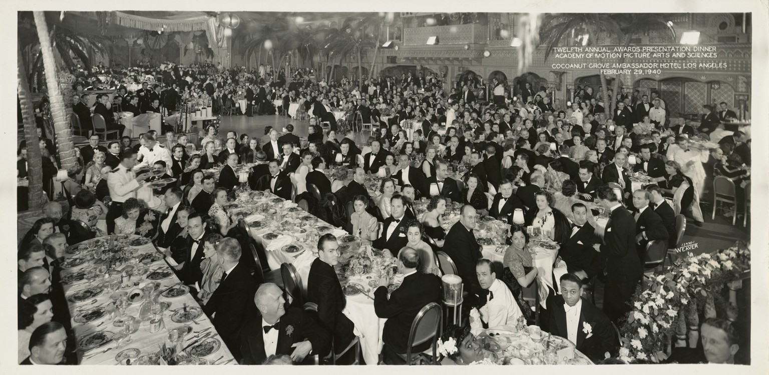 EDITORIAL USE ONLY: Panoramic view of the 1939 (12th) Academy Awards banquet. Depicted: Hattie McDaniel, F. P. Yober, Hedy Lamarr, Ida Lupino, Douglas Fairbanks Jr., Mary Lee Fairbanks, Alfred Hitchco ...