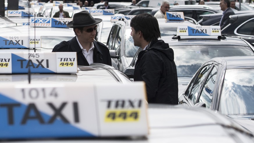 Drei Fahrer von Taxi 444 in Zürich gelten neu als Angestellte. Das hat weitreichende Folgen.&nbsp;
