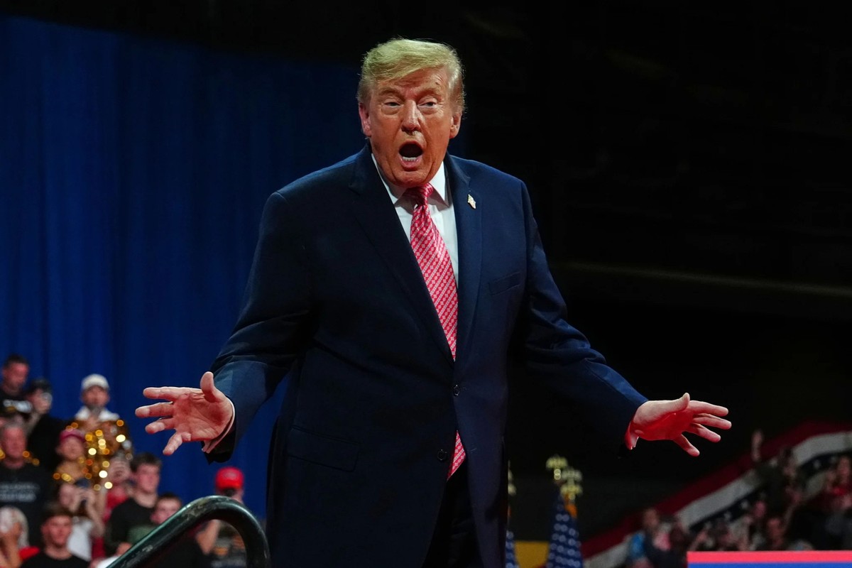 Le président américain Donald Trump, le 19 octobre, lors d'un meeting électoral au Kansas.