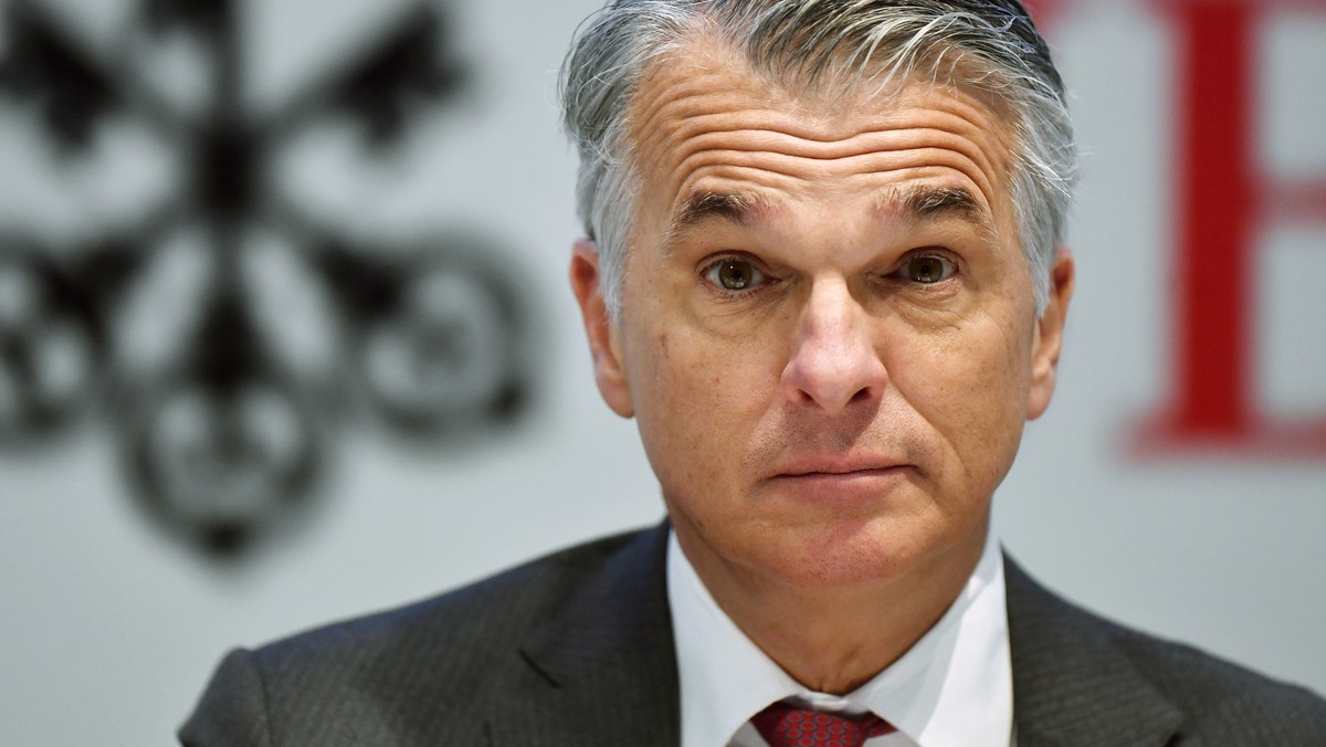 epa07308848 UBS CEO Sergio P. Ermotti speaks at a press conference announcing the bank's 2018 full year and fourth quarter result in Zurich, Switzerland, 22 January 2019. EPA/WALTER BIERI
