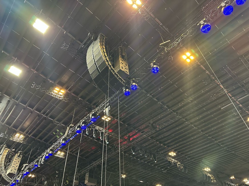 ESC Basel Bühne wird gebaut 17.04.25