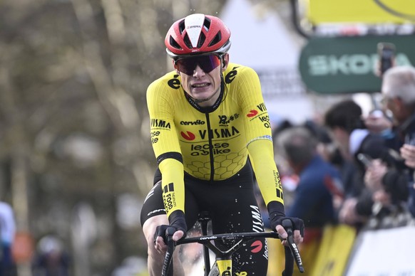 Paris - Nice 2025 - stage 4 LA LOGE DES GARDES, FRANCE - MARCH 12 : Vingegaard Jonas DEN of Team Visma Lease A Bike during stage 4 of the 83th edition of the Paris - Nice cycling race, a stage of 163, ...