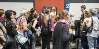 Baumaschine verliert Öl: Alle Züge zwischen Bern und Olten bis Samstagabend umgeleitet