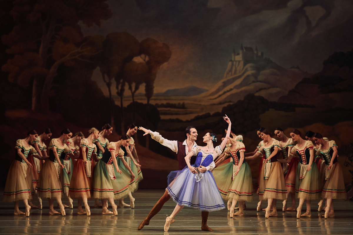 Ballett Giselle Mariinsky Theater, Even Capitaine als Albrecht, Oxana Skorik als Giselle

https://www.mariinsky.ru/en/playbill/playbill/2026/10/29/1_1900/