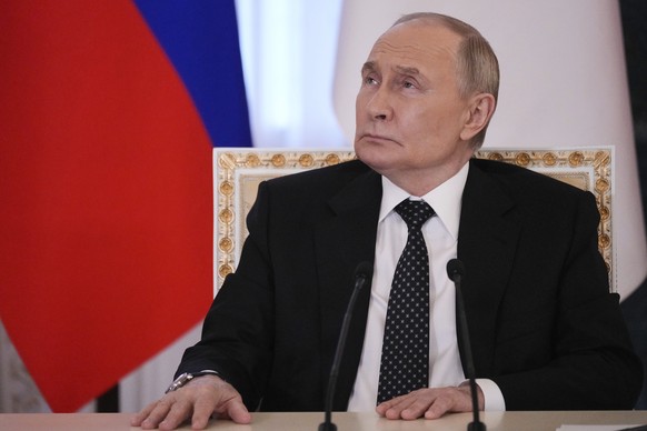 Russian President Vladimir Putin attends a signing ceremony with Indonesia&#039;s President Prabowo Subianto following their talks on the sidelines of the St. Petersburg International Economic Forum i ...