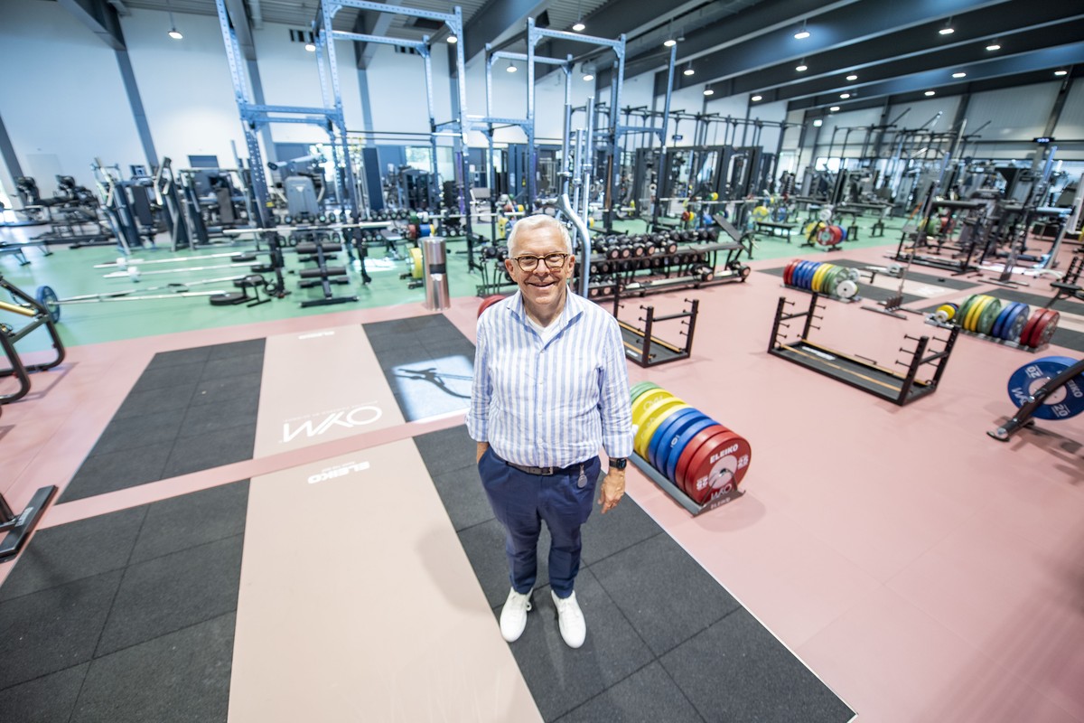 Der Apotheker und Wissenschaftler Hans-Peter Strebel (genannt HP Strebel) waehrend eines Rundganges durch das Spitzensport-Zentrum "OYM" ("On Your Marks"), am Mittwoch, 26. August  ...