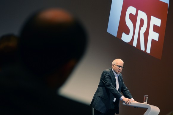 SRF-Direktor Rudolf Matter spricht an der Jahresmedienkonferenz.