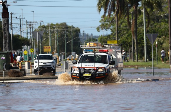 epa09795858 Flooded scenes in the town of Ballina, Northern NSW, Australia, 02 March 2022. Interstate emergency service volunteers are on their way to northern NSW amid disastrous flooding, while Sydn ...