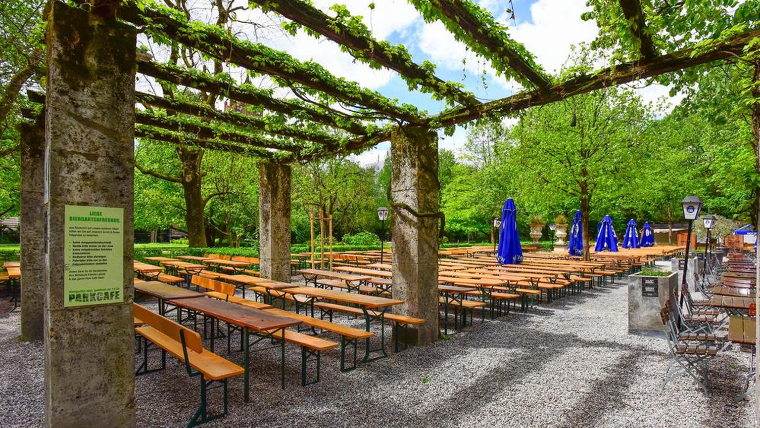 München leerer Biergarten