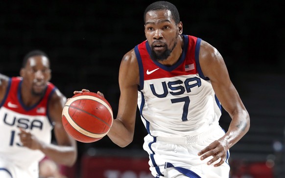 epa09396471 Kevin Durant of USA in action during the Men&#039;s Basketball semi final match between USA and Australia at the Tokyo 2020 Olympic Games at the Saitama Super Arena in Saitama, Japan, 05 A ...