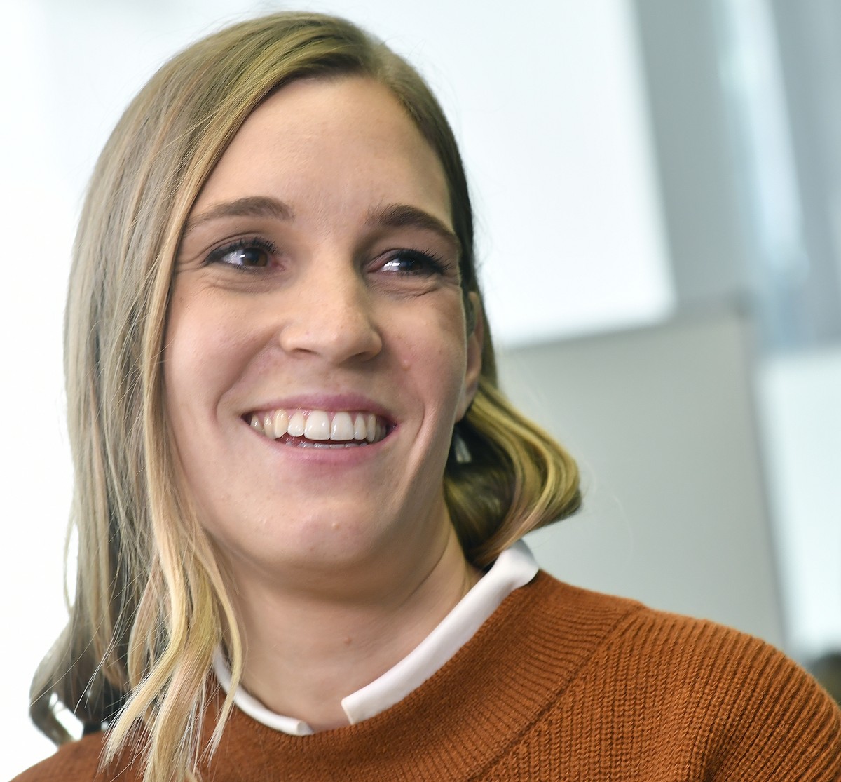 Corina Gredig Co-Praesidentin glp Kanton Zuerich strahlt nach den Sitzgewinnen im Konferenzzentrum Walcheturm in Zuerich bei den eidgenoessischen Wahlen am Sonntag, 20. Oktober 2019. (KEYSTONE/Walter  ...