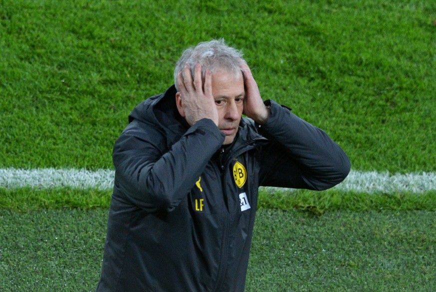 epa08849321 Dortmund&#039;s Swiss coach Lucien Favre reacts during the German first division Bundesliga football match Borussia Dortmund v 1.FC Cologne at the Signal Iduna Park Stadium in Dortmund, Ge ...