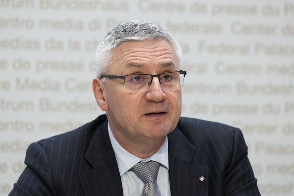 Nationalrat Andreas Glarner (ZH) spricht an einer Medienkonferenz der SVP zur Schweizer Asylpolitik, am Dienstag, 31. Januar 2023, in Bern. (KEYSTONE/Anthony Anex)