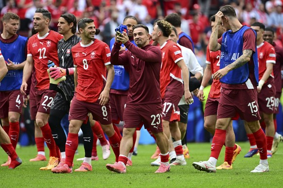 Xherdan Shaqiri 23 Schweiz jubelt, Ungarn vs. Schweiz, Fussball, UEFA EURO, EM, Europameisterschaft,Fussball 2024, Gruppenphase, 1. Spieltag, 15.06.2024 Koeln Nordrhein-Westfalen Deutschland *** Xherd ...