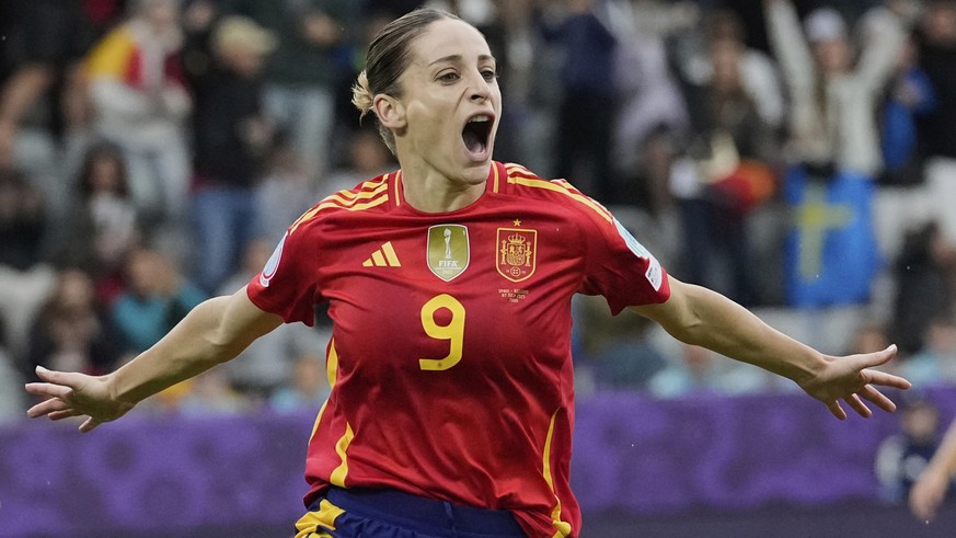 Spain&#039;s Esther Gonzalez celebrates her side&#039;s third goal during the Euro 2025, group B, soccer match between Spain and Belgium at Arena Thun in Thun, Switzerland, Monday, July 7, 2025. (AP P ...