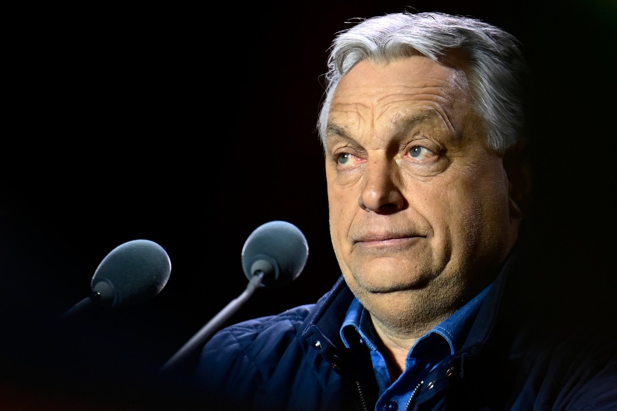 Hungary's Prime Minister Viktor Orban attends the electoral campaign closing rally of the governing Fidesz in Budapest, Hungary, Saturday, April 11, 2026. (AP Photo/Denes Erdos)
