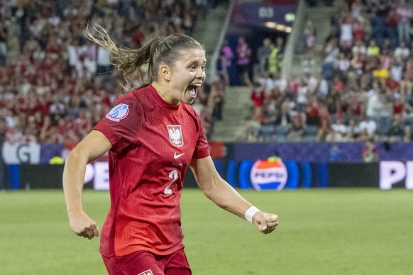 epa12234581 Martyna Wiankowska of Poland celebrates scoring the 3-1 goal the UEFA Women&#039;s EURO 2025 Group C soccer match between Poland and Danmark in Luzern, Switzerland, 12 July 2025. EPA/URS F ...