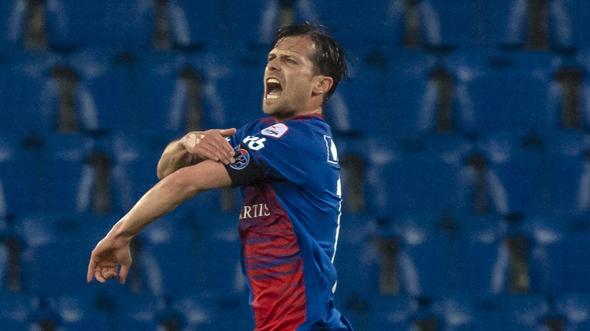 Basels Valentin Stocker jubelt nach seinem 2:0 fuer seine Farben im Fussball Meisterschaftsspiel der Super League zwischen dem FC Basel 1893 und dem FC Lugano im Stadion St. Jakob-Park in Basel, am Di ...