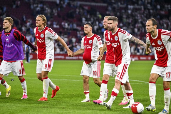 epa13142697 Oscar Gloukh of Ajax (C) celebrates after the UEFA Conference League qualification match Ajax vs Vojvodina, in Amsterdam, Netherlands, 30 July 2026. EPA/OLAF KRAAK