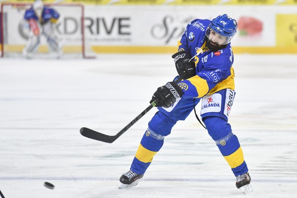 ZUM EISHOCKEY PLAYOFF-VIERTELFINAL ZWISCHEN LAUSANNE HC UND DEM HC DAVOS STELLEN WIR IHNEN FOLGENDES BILDMATERIAL ZUR VERFUEGUNG - Daniel Rahimi von Davos, beim Eishockey-Qualifikationsspiel der Natio ...