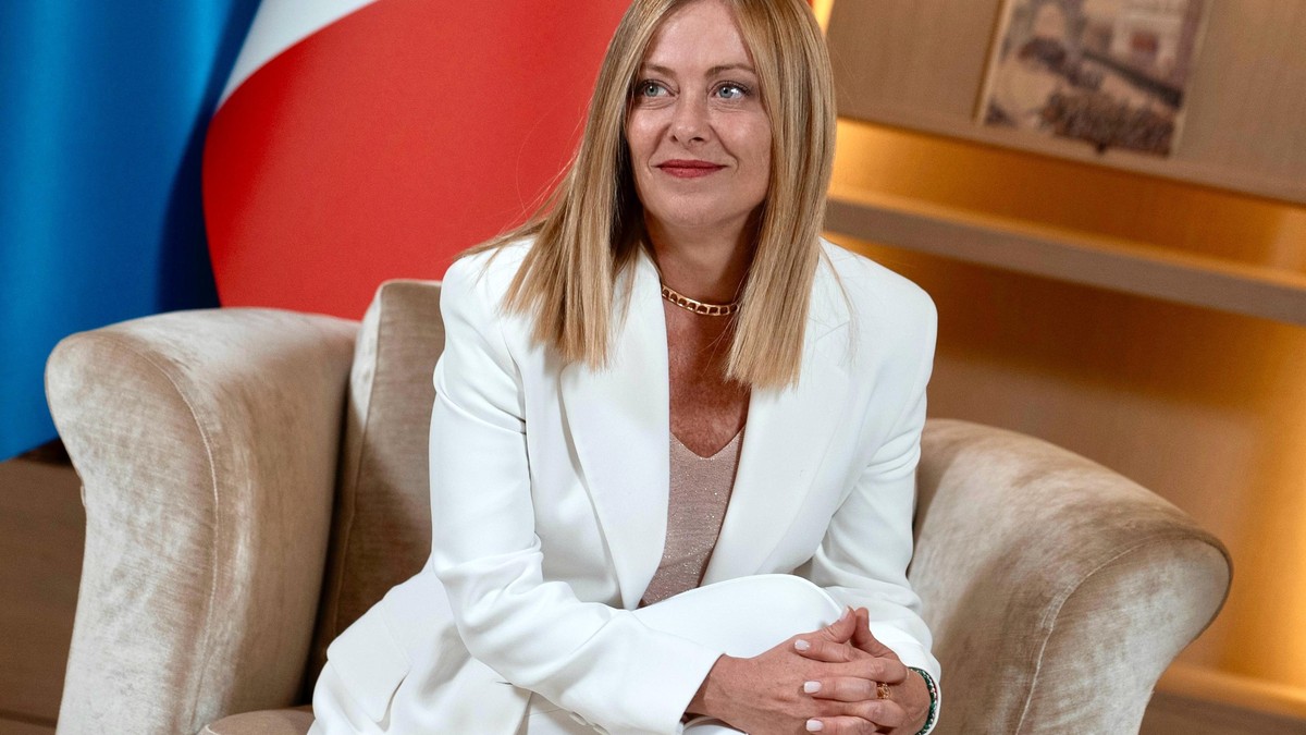Meloni-emp-rt-ber-Skandal-um-gestohlene-Frauenfotos