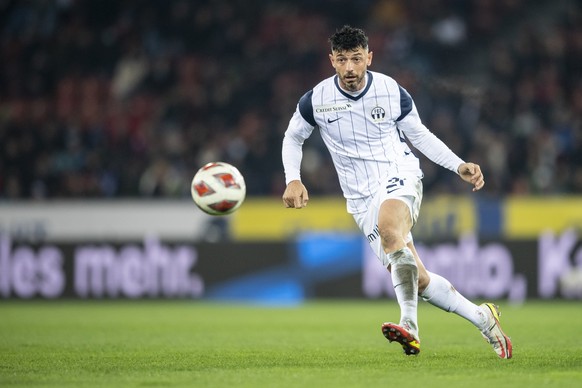 Zuerichs Blerim Dzemaili im Fussball Meisterschaftsspiel der Super League zwischen dem FC Zuerich und dem FC Basel 1893 im Letzigrund, am Samstag, 30. Oktober 2021 in Zuerich. (KEYSTONE/Ennio Leanza)