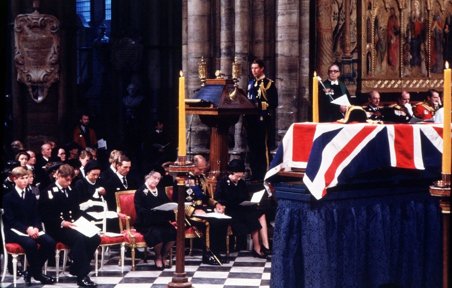 The British royal family at the funeral service at London&#039;s Westiminster Abbey, held on September 5th 1979, for the late Lord Louis Mountbatten. (KEYSTONE/AP Photo/Str)