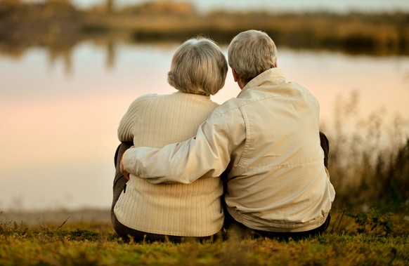 grosse liebe altes paar