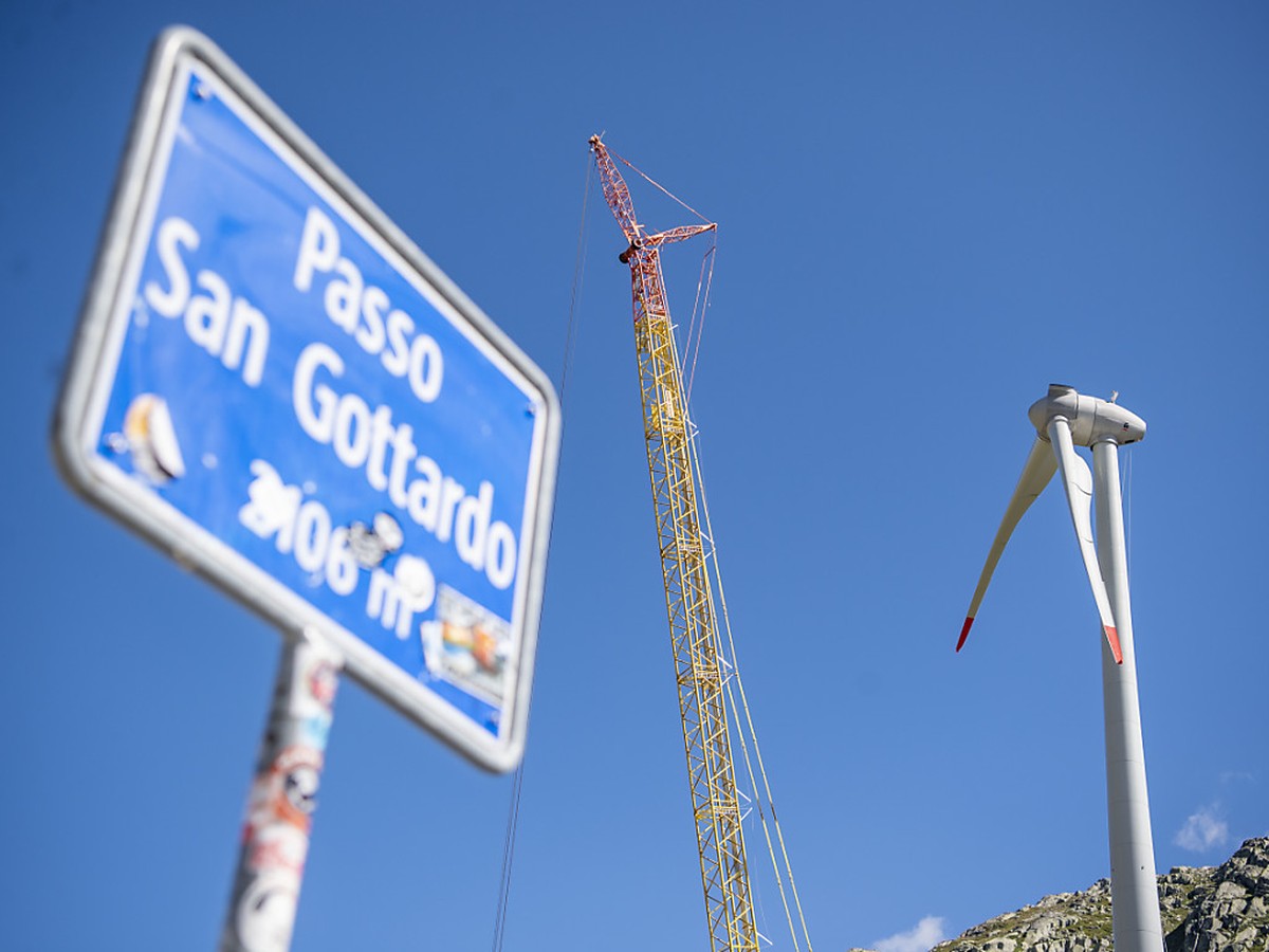 Auf dem Gotthard-Pass werden zur Zeit Turbinen f