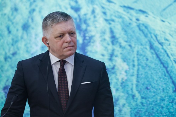epa12886584 Slovakias Prime Minister Robert Fico and Vietnamese Prime Minister Le Minh Hung (not pictured) attend a press conference t the Government Office in Hanoi, Vietnam, 13 April 2026. Fico is  ...
