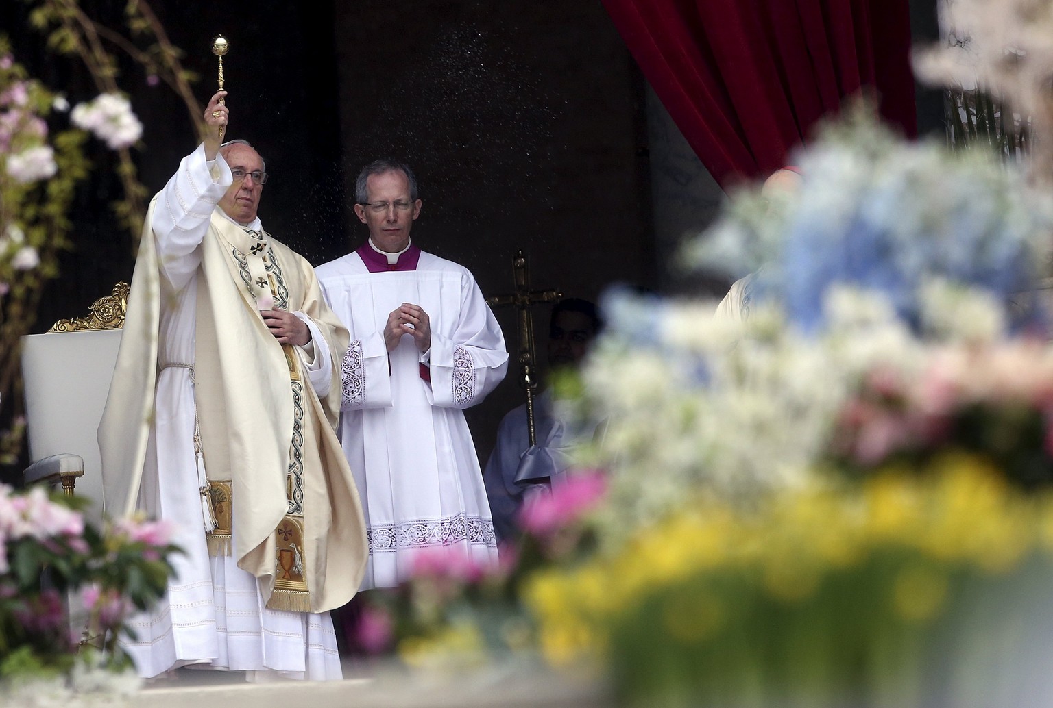 Pontifex und Urbi et Orbi im Vatikan