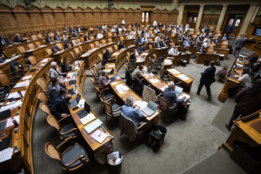 Die Mitglieder der Grossen Kammer beschaftigen sich mit dem Mehrwertsteuersatz der Hotellerie, an der Herbstsession der Eidgenoessischen Raete, am Montag, 28. September 2026 im Nationalrat in Bern. (K ...