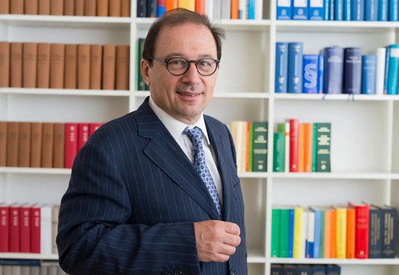 Die Regulierung der EU biete einen Schutz gegen Diffamierung im Internet, meint der Rechtsanwalt und Juraprofessor Urs Saxer.