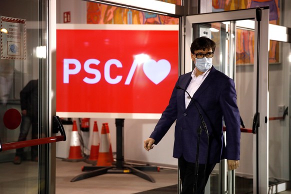 epa09012864 PSC&#039;s candidate Salvador Illa speaks to the media upon arrival at PSC&#039;s headquarters to follow the Catalonia regional election in Barcelona, Catalonia, Spain, 14 February 2021. S ...