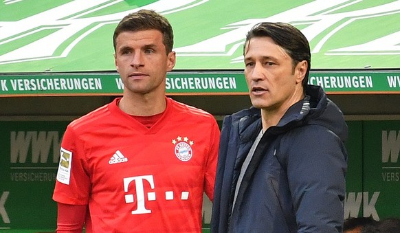 Niko KOVAC Trainer Bayern Muenchen mit Thomas MUELLER M