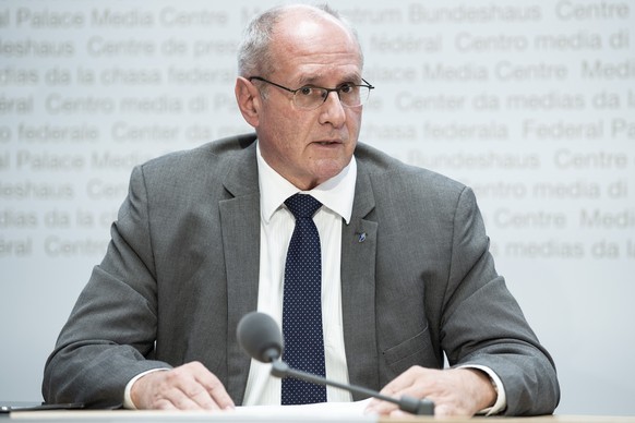 Andreas Stettbacher, Delegierter des Bundesrates fuer den Koordinierten Sanitaetsdienst, spricht an einem Point de Presse zur Coronavirus-Lage, am Dienstag, 20. Oktober 2020, in Bern. (KEYSTONE/Peter  ...