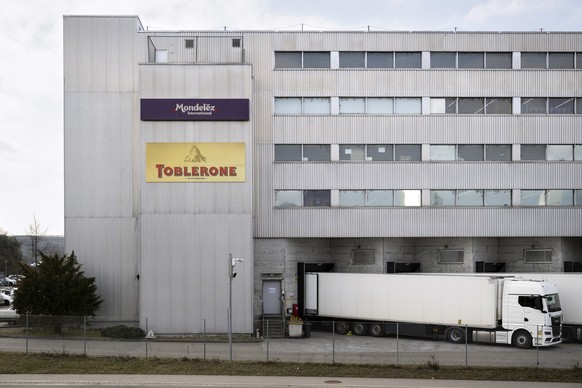 Die Toblerone Schokoladefabrik der Firma Mondelez International, fotografiert am Dienstag, 28. Februar 2023 in Bern Bruennen. (KEYSTONE/Anthony Anex)