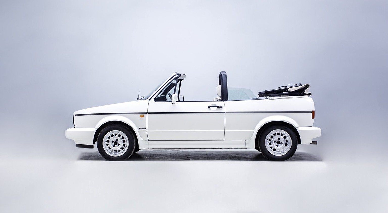 1994 Volkswagen Golf Cabriolet 1.8 Clipper https://www.classicdriver.com/en/car/vw/golf/1994/1028961