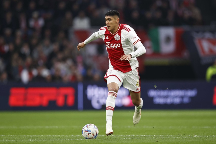 epa10576149 Edson Alvarez of Ajax during the Dutch premier league match between Ajax Amsterdam and FC Emmen at the Johan Cruijff ArenA in Amsterdam, Netherlands, 16 April 2023. EPA/MAURICE VAN STEEN