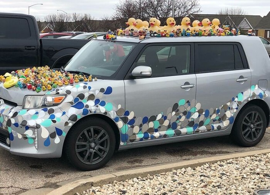 Auto-Modifikationen der Hölle 
https://www.reddit.com/r/DiWHY/comments/6ruoe7/how_not_to_cell_your_car/