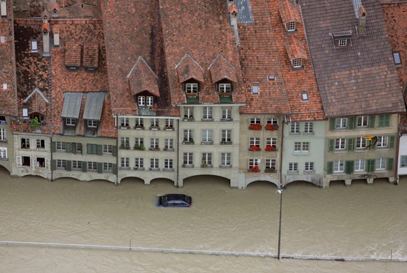 ZUR MEDIENKONFERENZ DES KANTONS BERN 10 JAHRE NACH HOCHWASSSER 2005  BILANZ UND AUSBLICK STELLEN WIR IHNEN AM MONTAG, 17. AUGUST 2015, FOLGENDES ARCHIVBILD ZUR VERFUEGUNG - The Mattequartier neighb ...