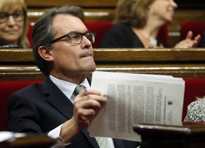 Regionalpräsident Artur Mas wendet sich an die Öffentlichkeit.